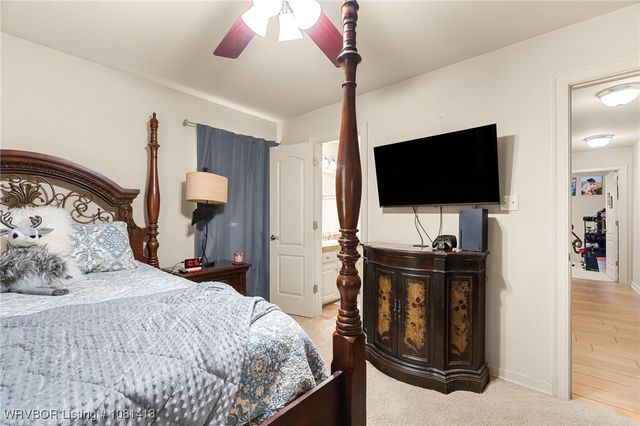 2110 Parkway Circle, Van Buren, AR 72956