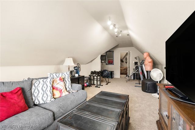 2110 Parkway Circle, Van Buren, AR 72956