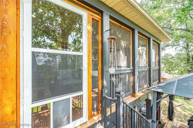 2110 Parkway Circle, Van Buren, AR 72956