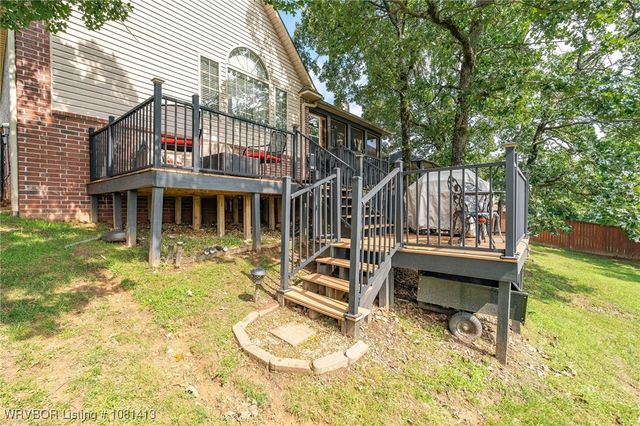 2110 Parkway Circle, Van Buren, AR 72956