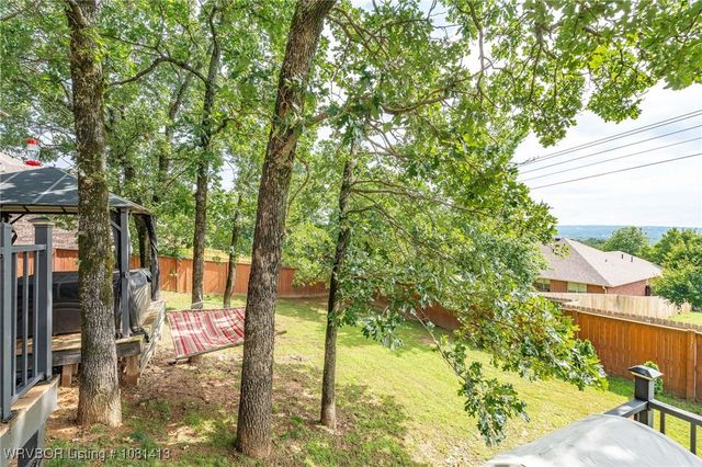 2110 Parkway Circle, Van Buren, AR 72956