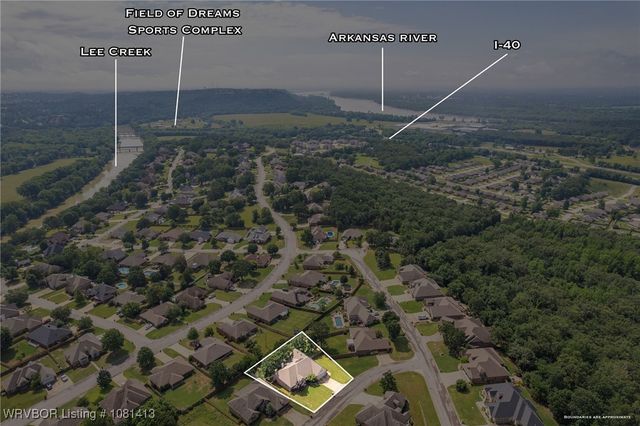2110 Parkway Circle, Van Buren, AR 72956