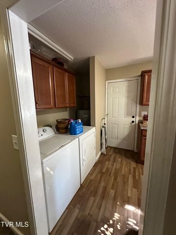 1707 Daytona Drive, Johnson City, TN 37601