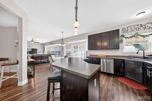 5563 Mirasol Manor Way, Eureka, MO 63025