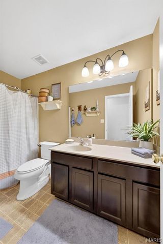 5563 Mirasol Manor Way, Eureka, MO 63025