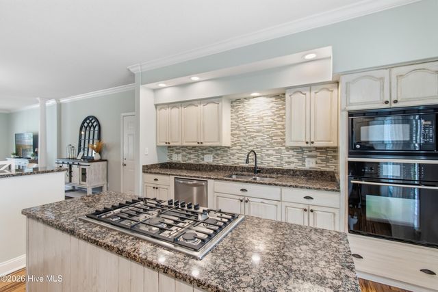 6481 Walden Pond Lane, Southport, NC 28461