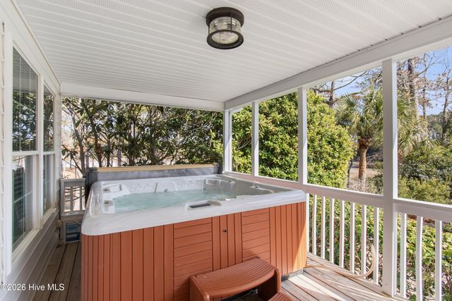 6481 Walden Pond Lane, Southport, NC 28461