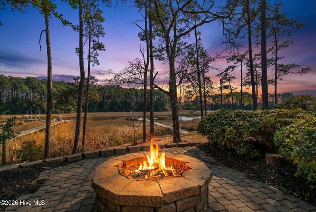 6481 Walden Pond Lane, Southport, NC 28461