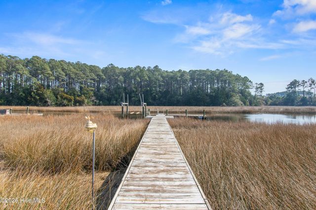 6481 Walden Pond Lane, Southport, NC 28461