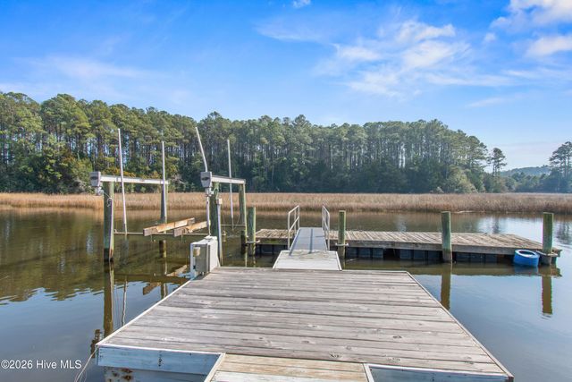 6481 Walden Pond Lane, Southport, NC 28461