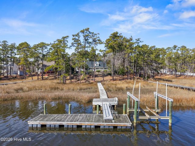 6481 Walden Pond Lane, Southport, NC 28461