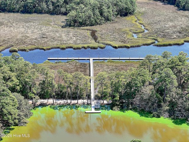 6481 Walden Pond Lane, Southport, NC 28461