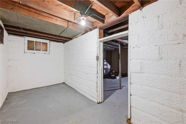 3016 Hudson Avenue, Youngstown, OH 44511