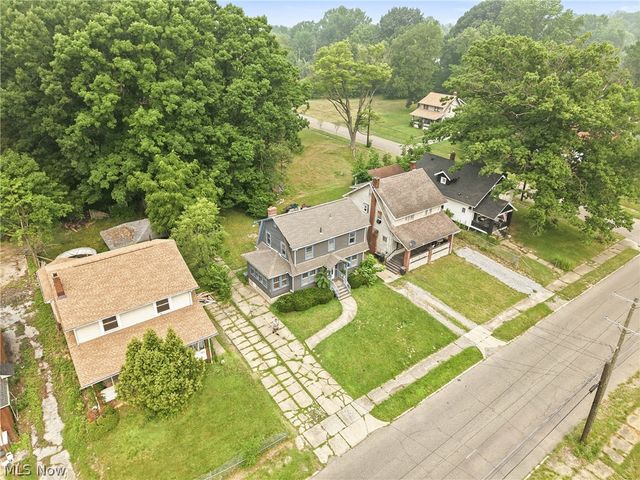 3016 Hudson Avenue, Youngstown, OH 44511