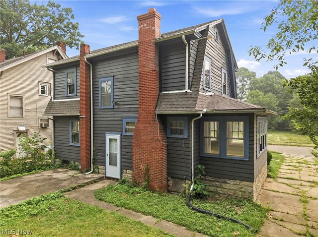3016 Hudson Avenue, Youngstown, OH 44511