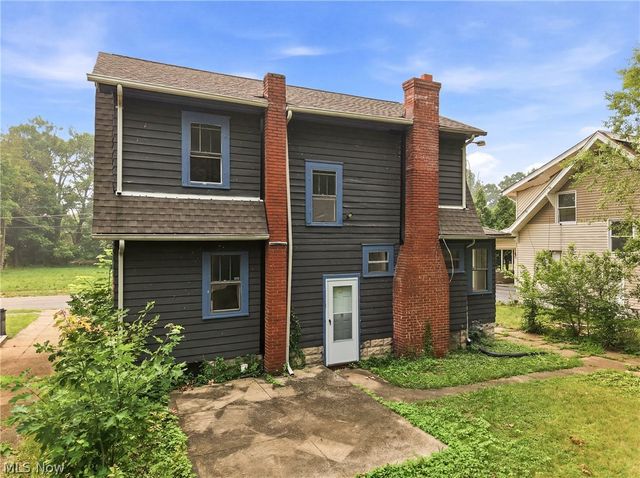 3016 Hudson Avenue, Youngstown, OH 44511