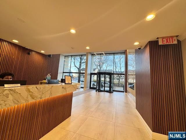 1203 River Road 17M, Edgewater, NJ 07020