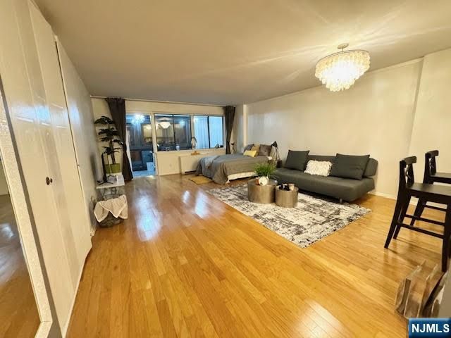 1203 River Road 17M, Edgewater, NJ 07020