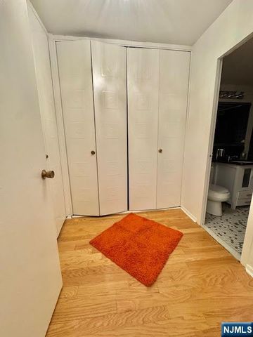 1203 River Road 17M, Edgewater, NJ 07020