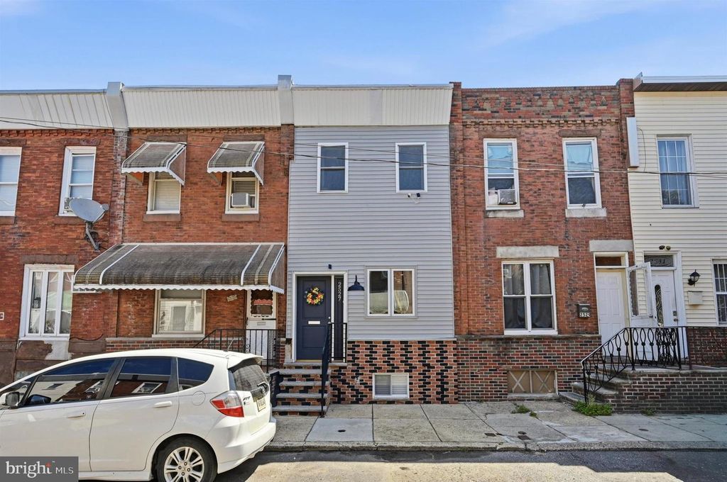 2527 S FAIRHILL ST, PHILADELPHIA, PA 19148 — photo 2