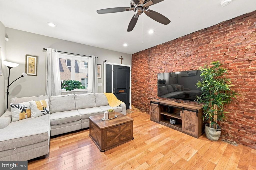 2527 S FAIRHILL ST, PHILADELPHIA, PA 19148 — photo 5
