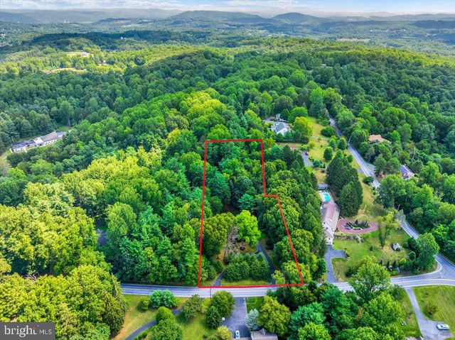 334 CANDY RD, Mohnton, PA 19540