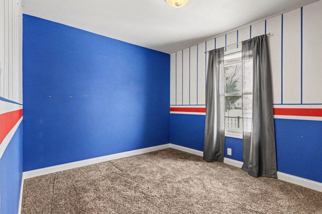 18 Genesse Street, La Crosse, IN 46348