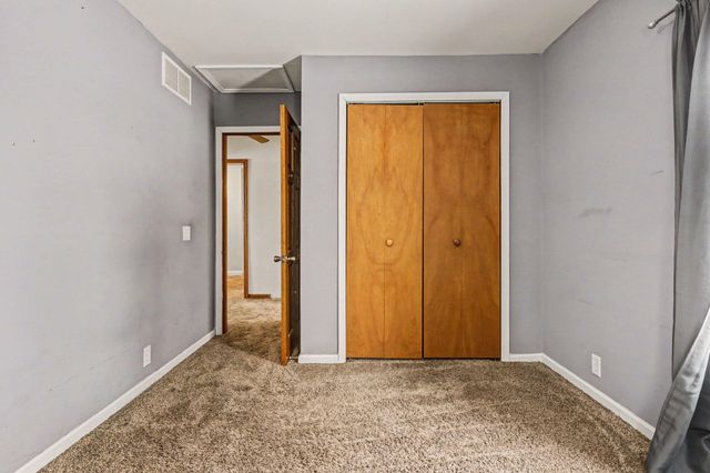 18 Genesse Street, La Crosse, IN 46348