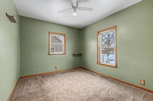 18 Genesse Street, La Crosse, IN 46348