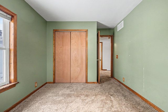 18 Genesse Street, La Crosse, IN 46348