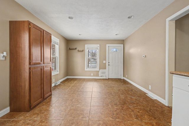 18 Genesse Street, La Crosse, IN 46348