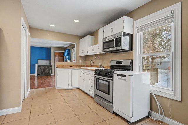 18 Genesse Street, La Crosse, IN 46348