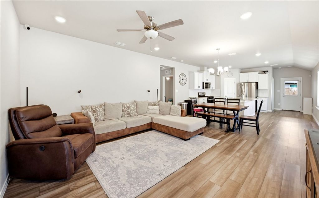 7609 Bullrider Dr, Corpus Christi, TX 78414 — photo 2