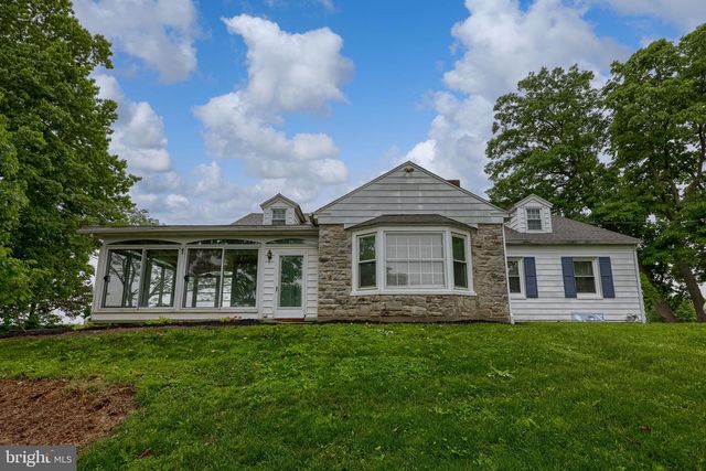 145 WEAVER RD, Lancaster, PA 17603