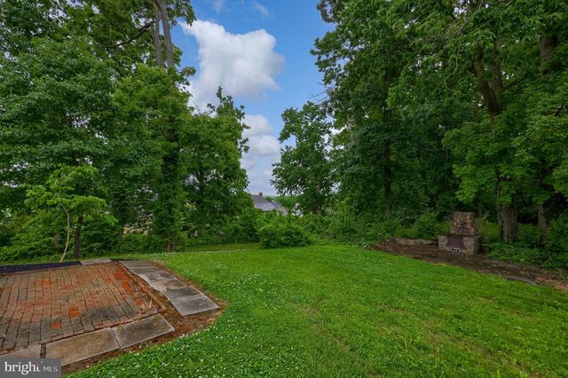145 WEAVER RD, Lancaster, PA 17603