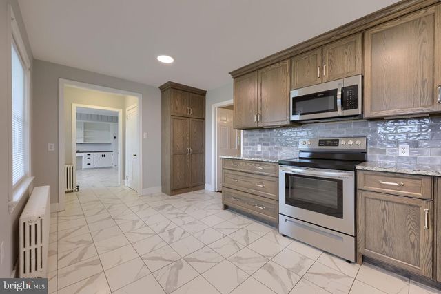 145 WEAVER RD, Lancaster, PA 17603