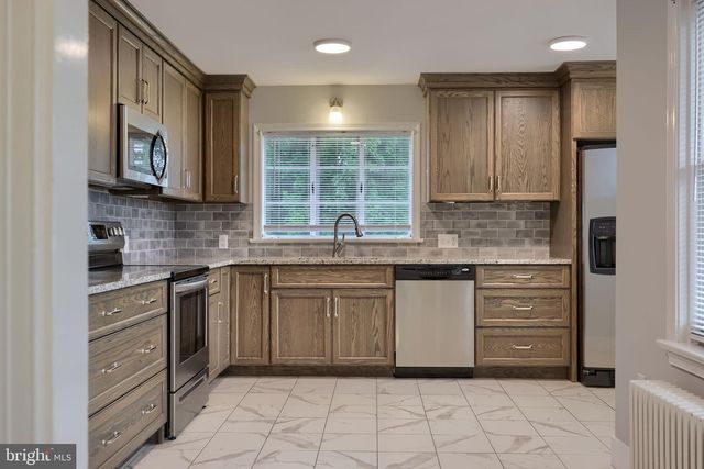 145 WEAVER RD, Lancaster, PA 17603