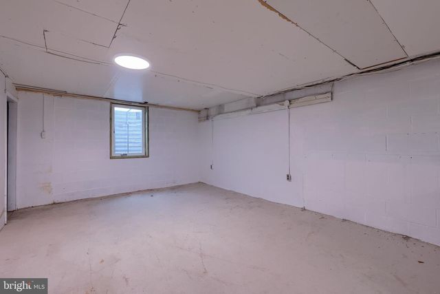145 WEAVER RD, Lancaster, PA 17603