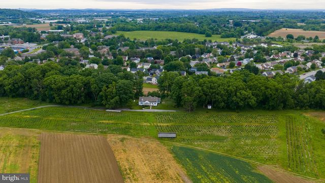145 WEAVER RD, Lancaster, PA 17603