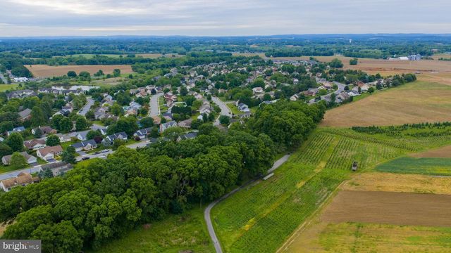 145 WEAVER RD, Lancaster, PA 17603