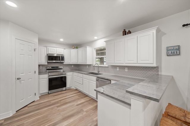 203 County Road 3124a, Corsicana, TX 75109