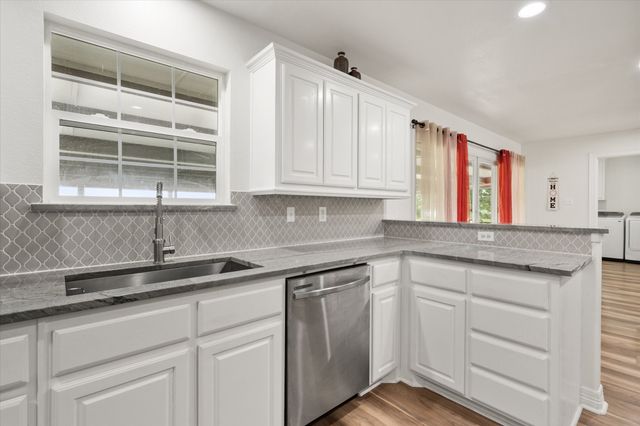 203 County Road 3124a, Corsicana, TX 75109