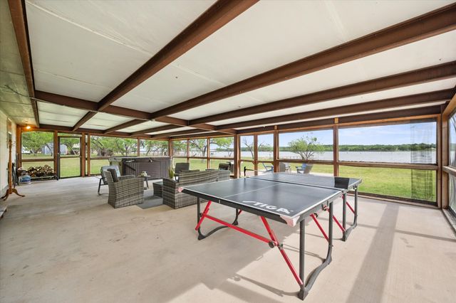 203 County Road 3124a, Corsicana, TX 75109