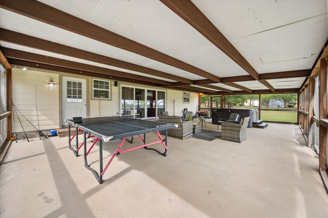 203 County Road 3124a, Corsicana, TX 75109