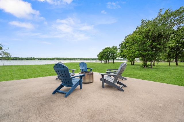 203 County Road 3124a, Corsicana, TX 75109