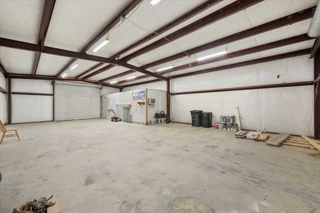 203 County Road 3124a, Corsicana, TX 75109
