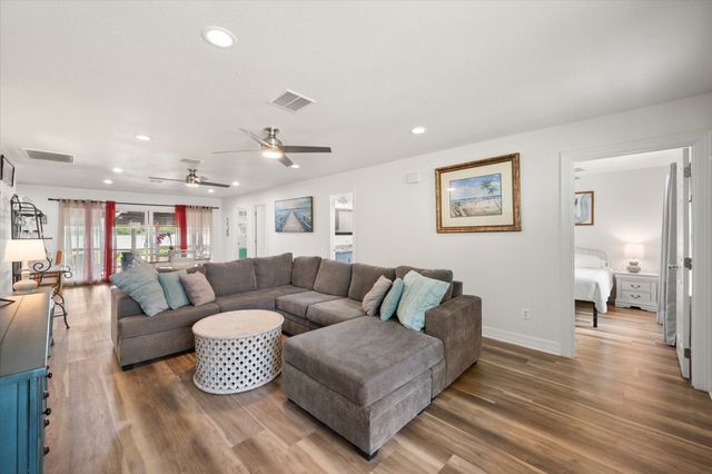 203 County Road 3124a, Corsicana, TX 75109