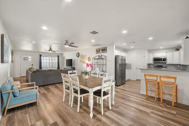 203 County Road 3124a, Corsicana, TX 75109