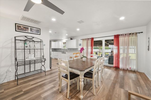 203 County Road 3124a, Corsicana, TX 75109