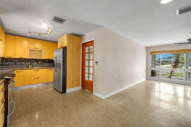 4051 NE 17th Ter, Pompano Beach, FL 33064